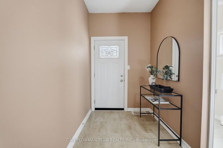 Property Photo: 224 Arthur Street ON L1H 1N6