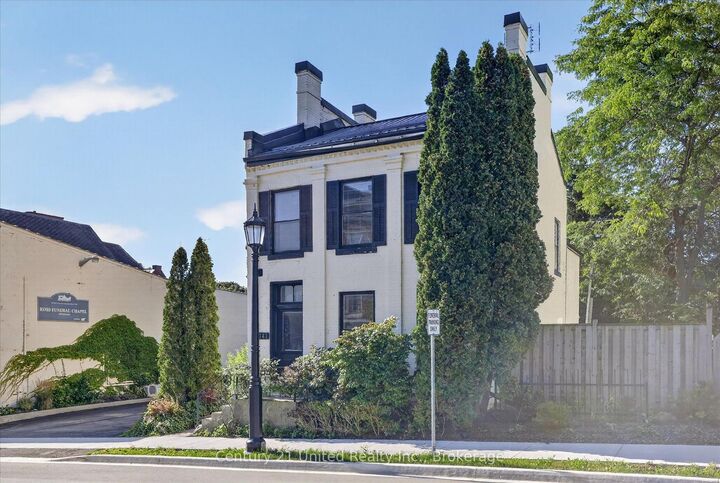 Property Photo:  141 Walton Street  ON L1A 1N4 