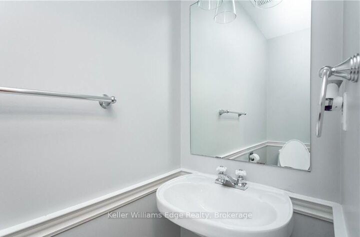 Property Photo:  2920 Headon Forest Drive 32  ON L7M 3Z7 