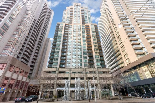 Property Photo:  750 Bay Street 1108  ON M5G 1N6 