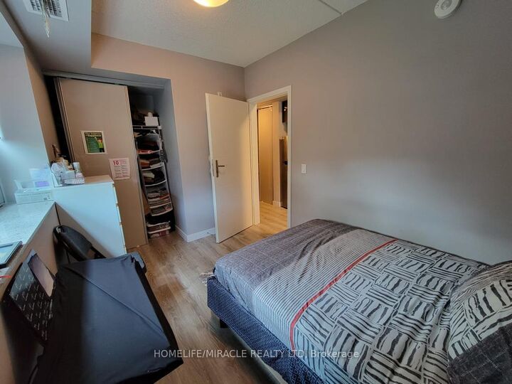 Property Photo:  250 Albert Street 207  ON N2L 0H5 