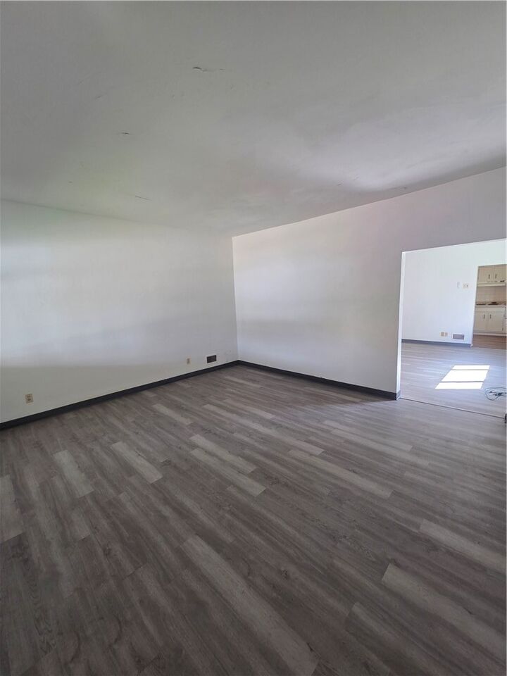Property Photo:  917 Union Ave  PA 15132 