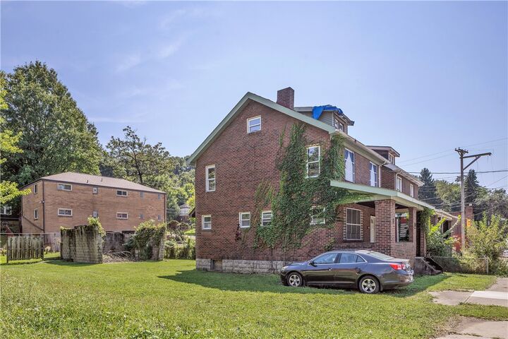 Property Photo: 1602 Montier St PA 15221