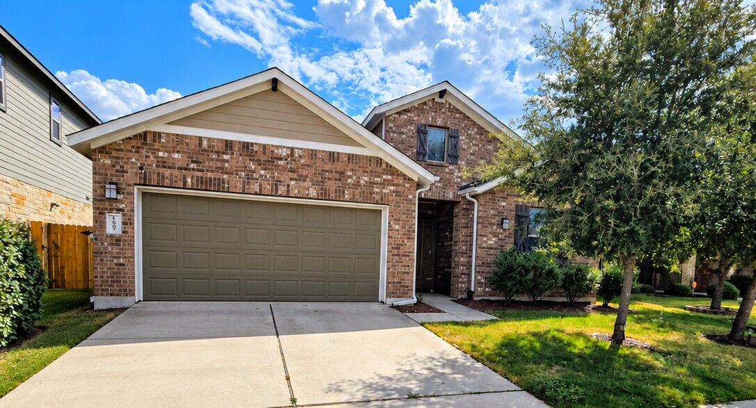 Property Photo:  1007 Guernsey Cove  TX 78634 
