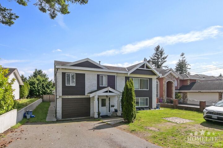 Property Photo:  11860 75A Avenue House  BC V4C 1J9 