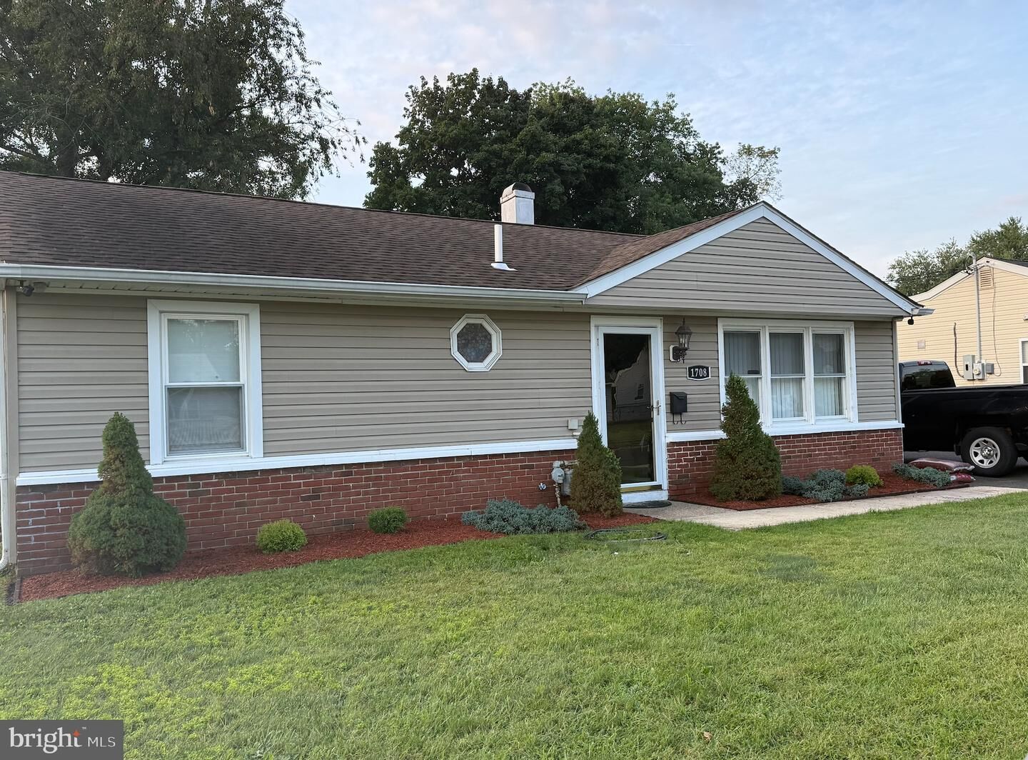 Property Photo: 1708 Susan Avenue PA 19021