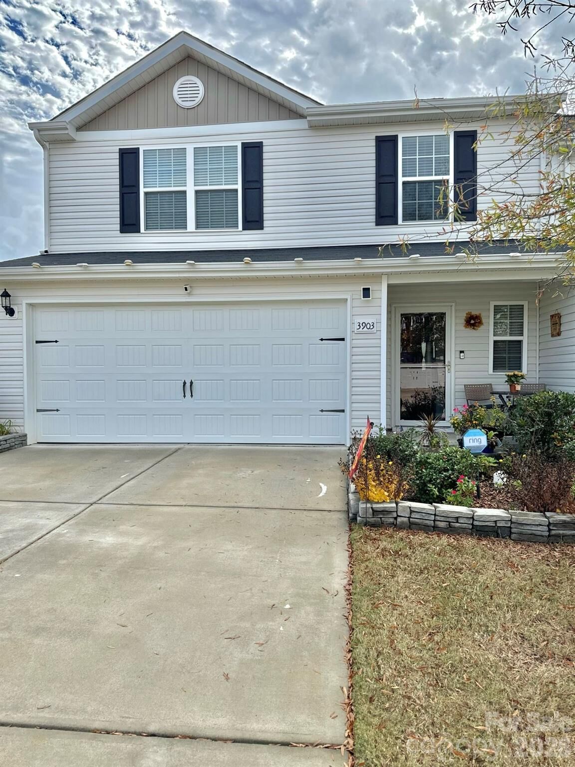 Property Photo: 3903 Rosfield Drive NC 28214