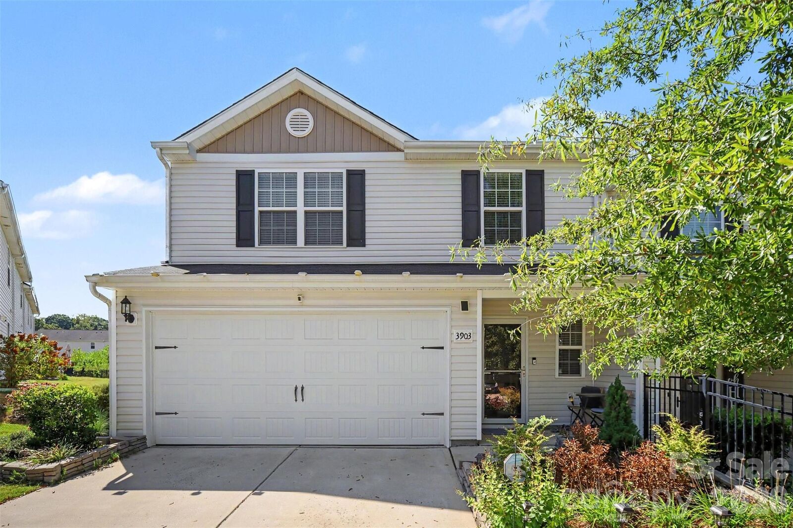 Property Photo:  3903 Rosfield Drive  NC 28214 