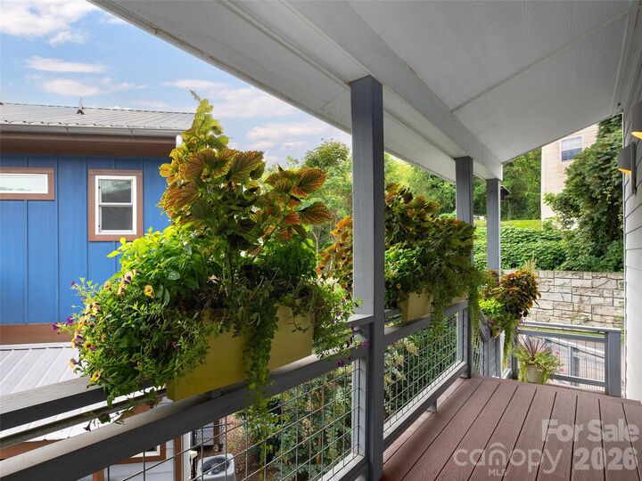 Property Photo: 10 Birdhouse Row NC 28801