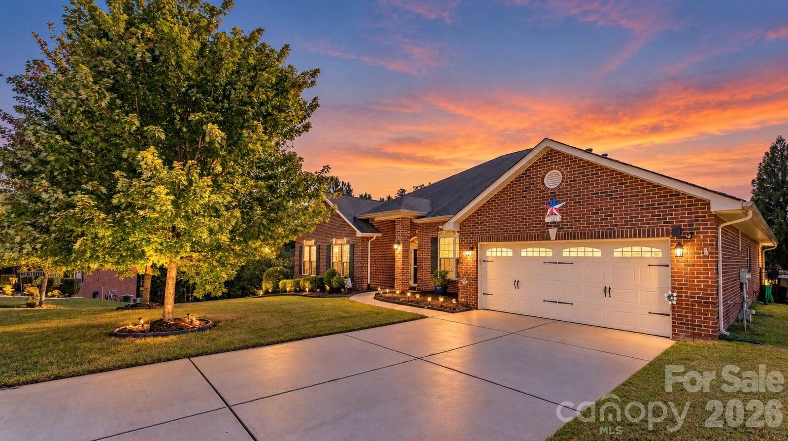Property Photo:  2581 Flintshire Lane  NC 28056 