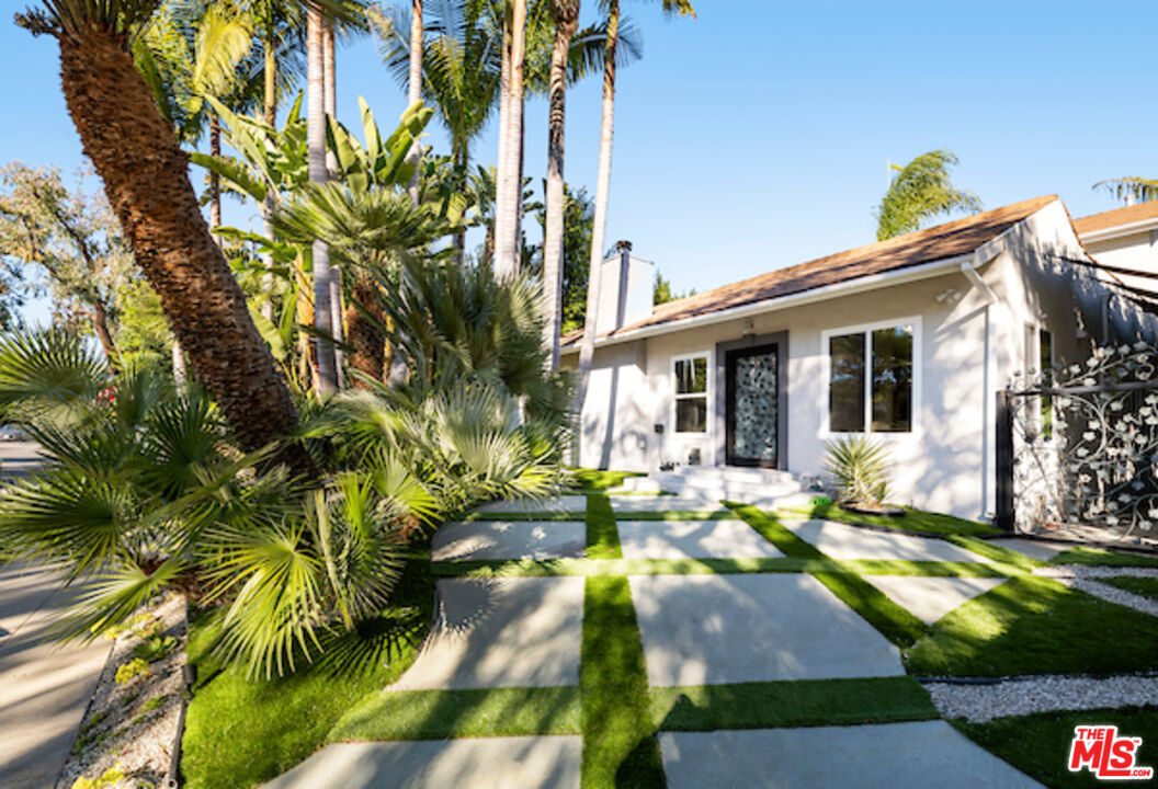 Property Photo:  164 N Willaman Dr  CA 90211 