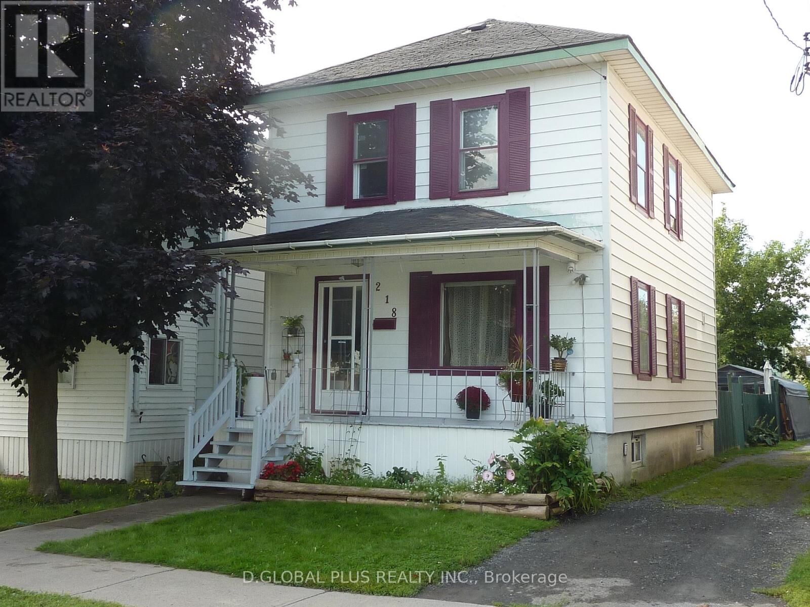Property Photo:  218 Guy Street  ON K6H 4T9 