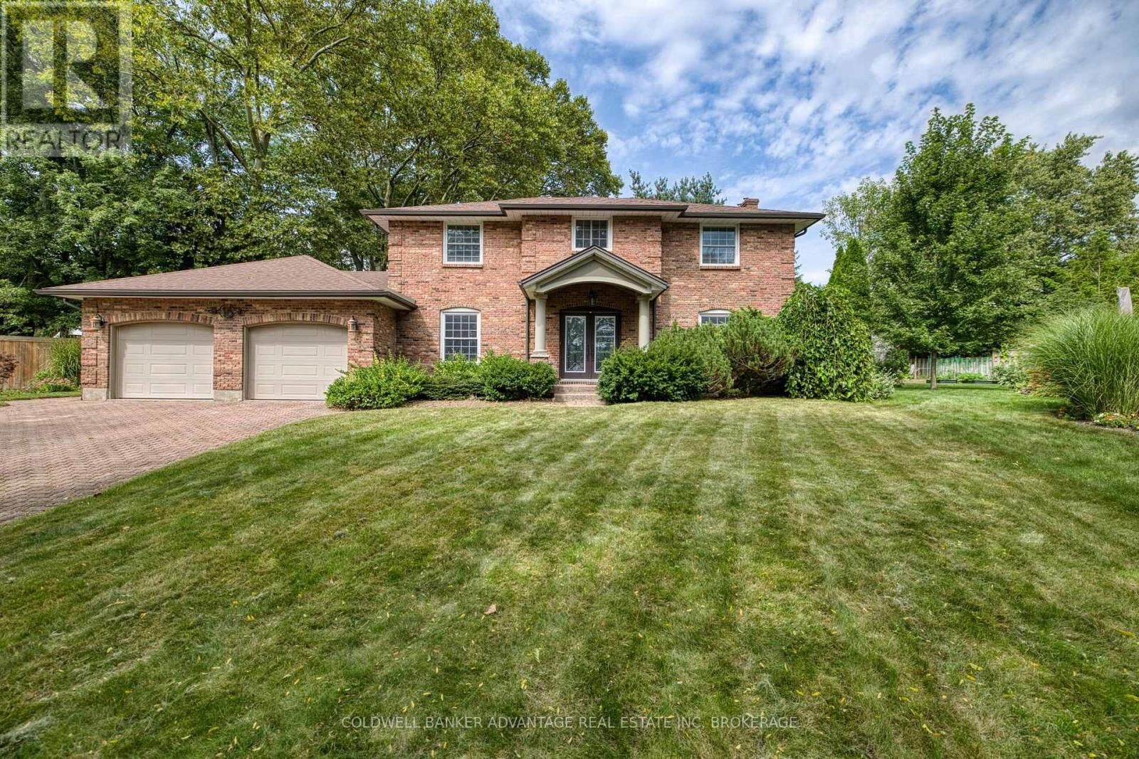 Property Photo:  16 Willowdale Court  ON L3E 0J3 