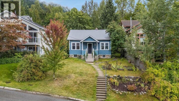 Property Photo:  1008 Observatory Street  BC V1L 5P3 