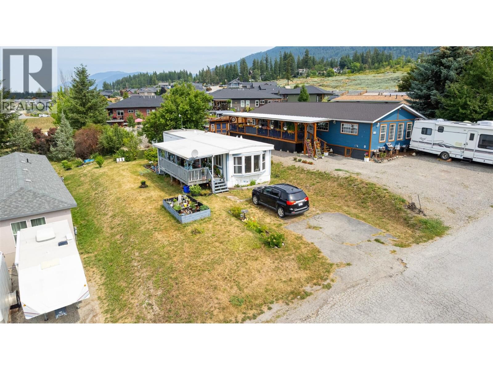 Property Photo:  445 6th Avenue North 63  BC V0B 1G3 