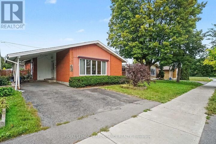 Property Photo:  1374 Highgate Road  ON K2C 2Y6 