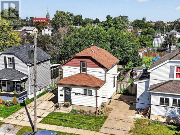 Property Photo:  26 Lyndon Street West  ON L2V 3J7 