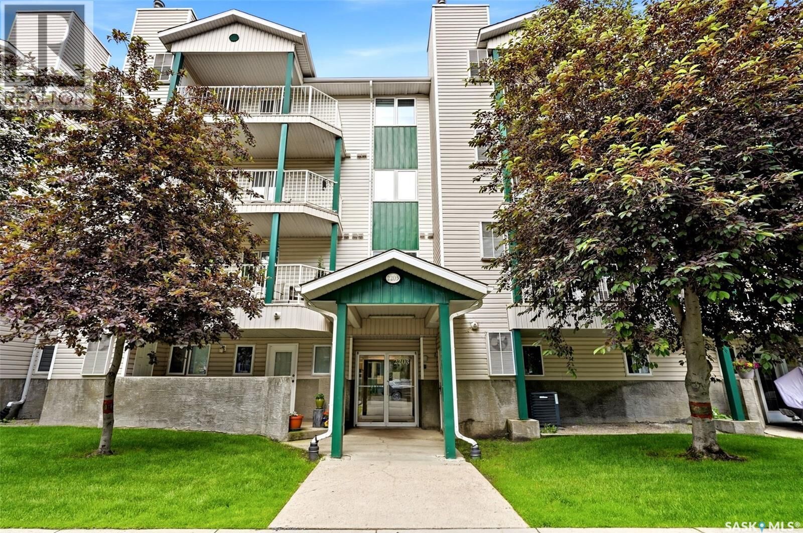 Property Photo:  403 2203 Angus Street  SK S4T 2A3 