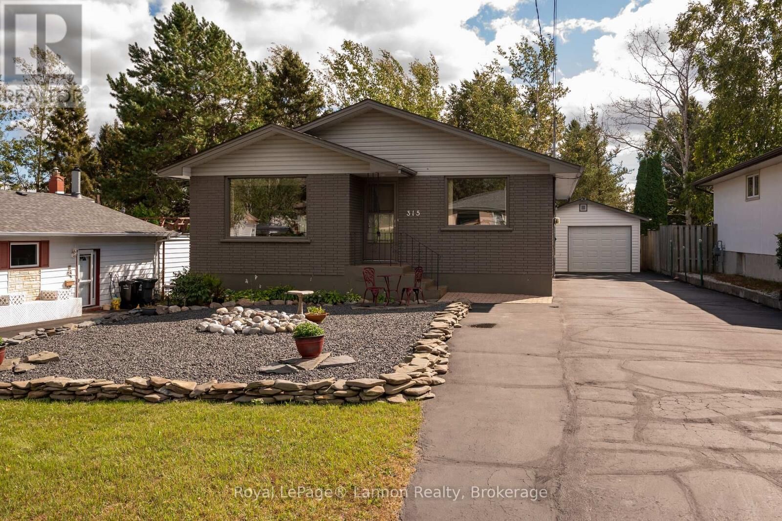 Property Photo:  315 Rona Street  ON P7A 1R3 