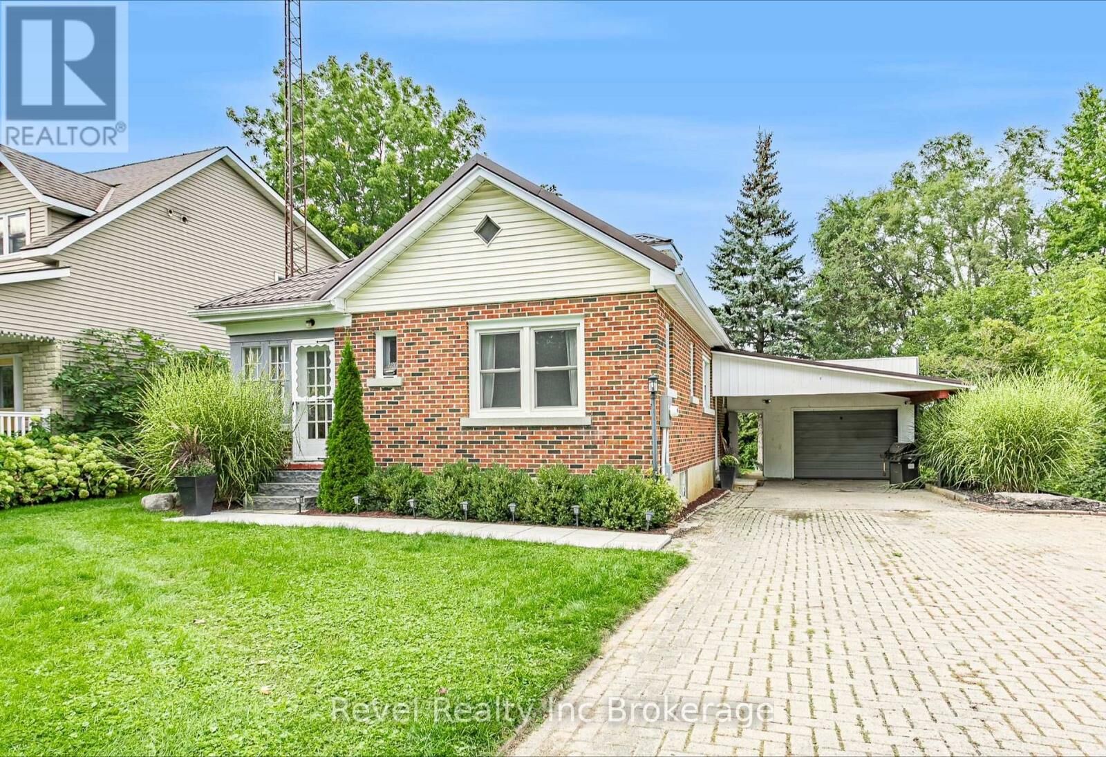 Property Photo:  120 Loveys Street East  ON N0L 1J0 