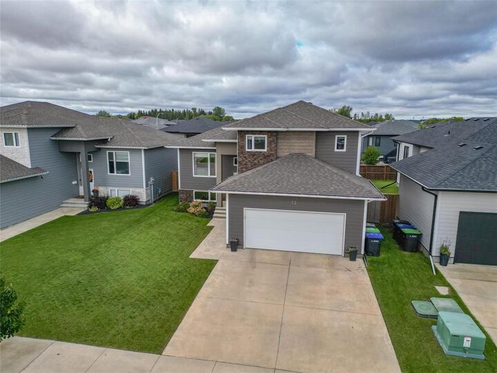Property Photo: 12 Derlago Drive MB R7B 4J5