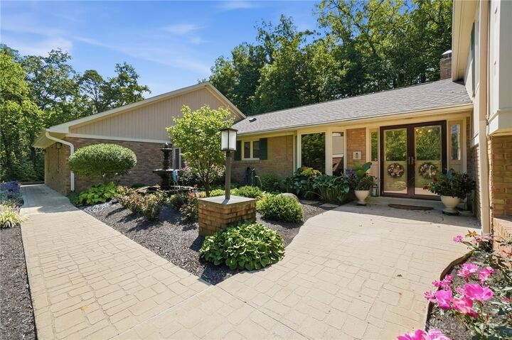Property Photo:  6320 Tomahawk Trail  OH 45459 