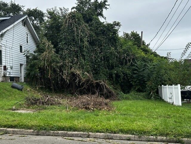 Property Photo:  1126 E 4th Street  PA 16507 