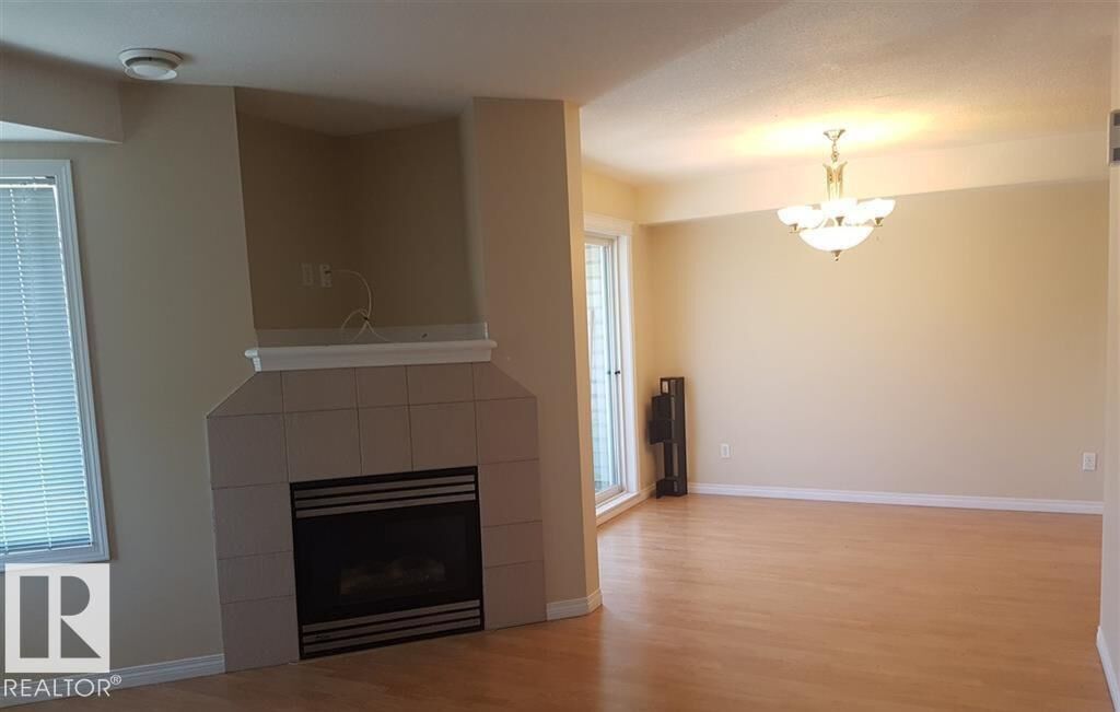 Property Photo:  2505 42 Street NW 9  AB T6L 7G8 