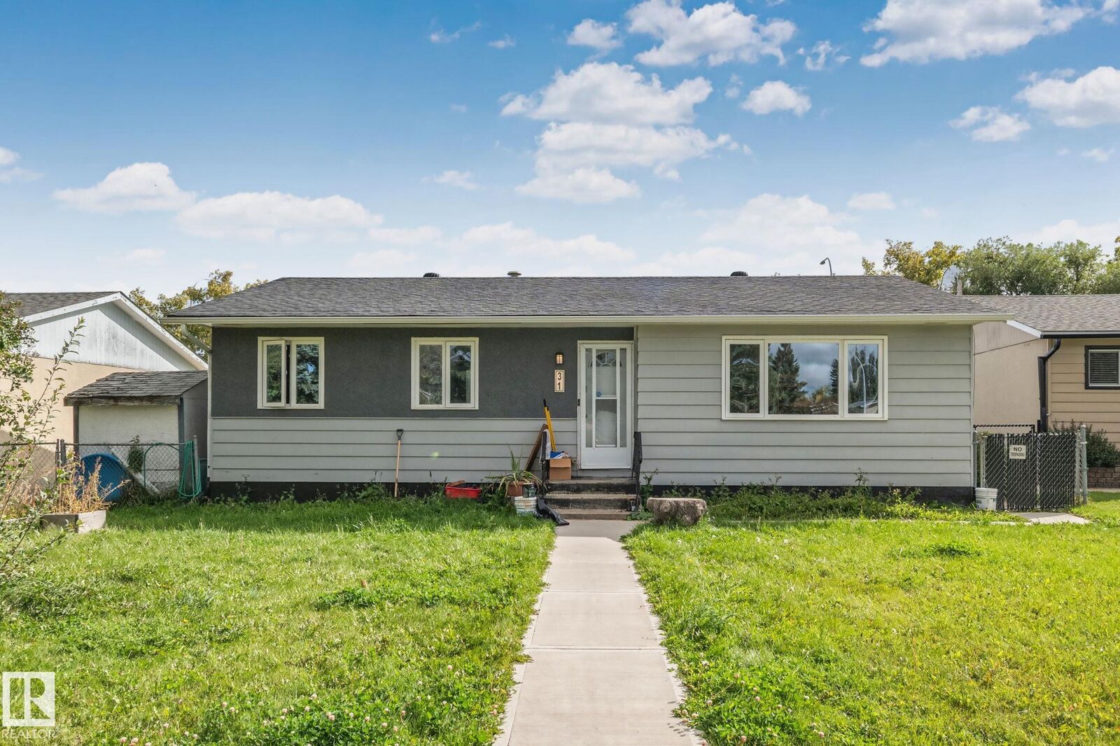 Property Photo:  31 Linden St  AB T7X 2G5 