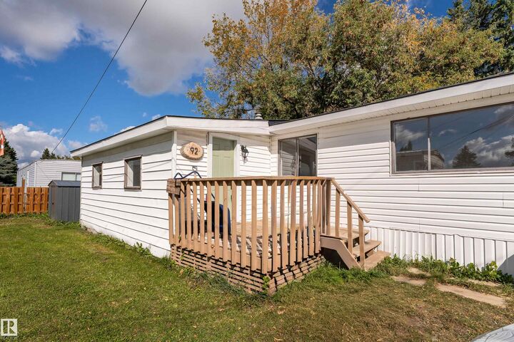 Property Photo:  305 Calahoo Road 92  AB T7X 3K7 