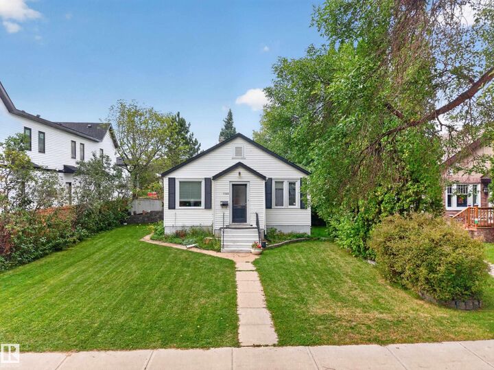 Property Photo:  11308 123 Street NW  AB T5M 0E9 