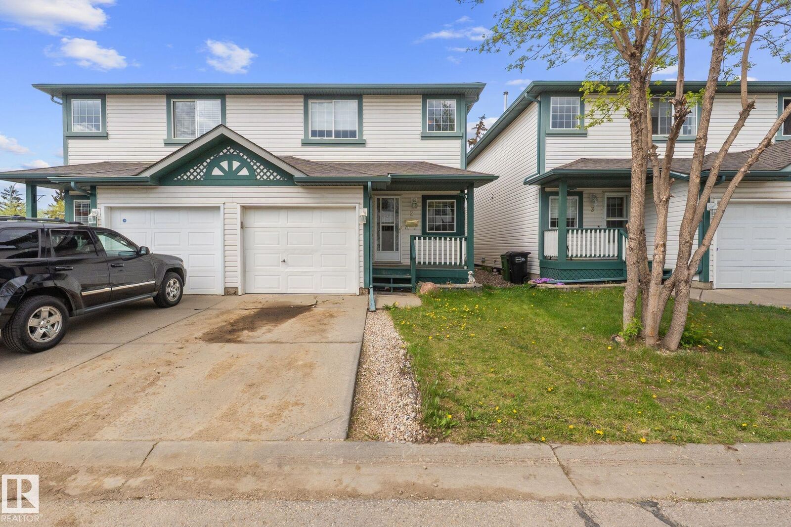 Property Photo:  #2 15215 126 St NW  AB T5X 5Z3 