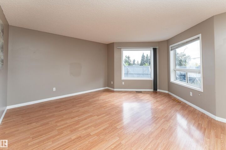 Property Photo:  10 Cranberry Drive 15  AB T8H 2A1 