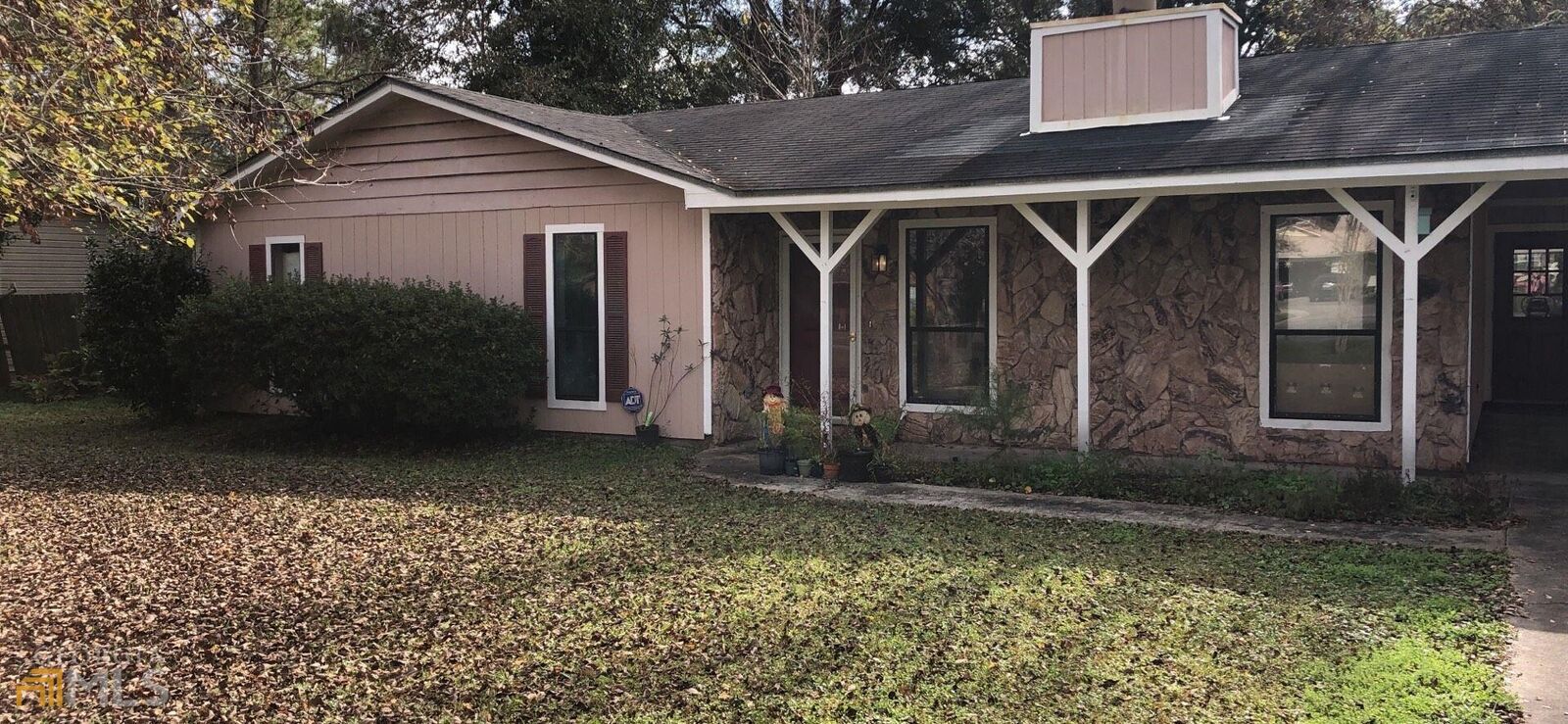 Property Photo:  203 Courtney Place  GA 31558 
