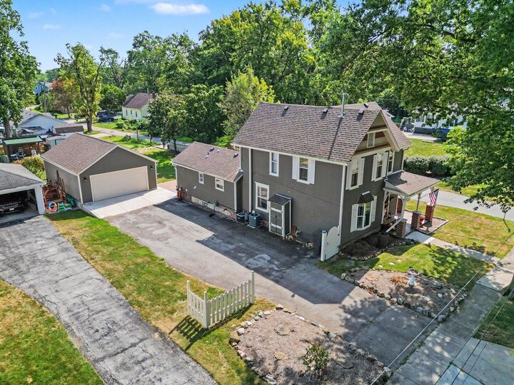 Property Photo:  118 S Ridge Street  IN 46307 