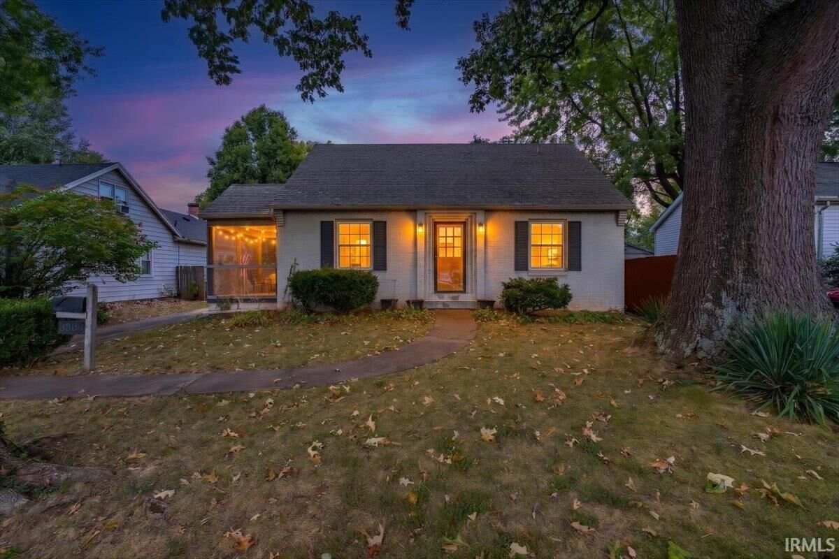 Property Photo: 3306 Bayard Park Drive IN 47714