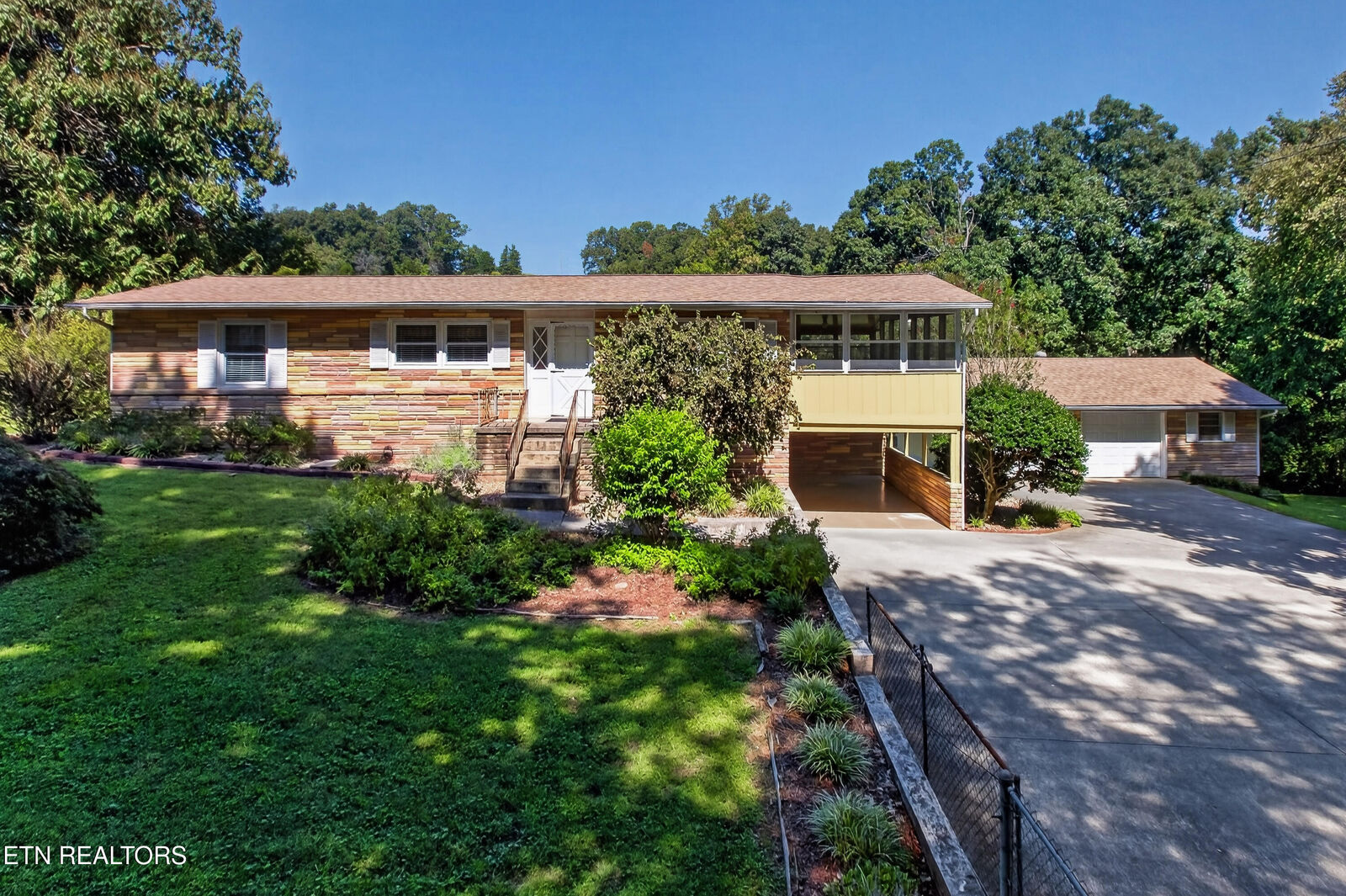 Property Photo: 12401 Buttermilk Rd TN 37932