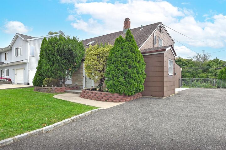 Property Photo:  69 Slate Lane  NY 11756 