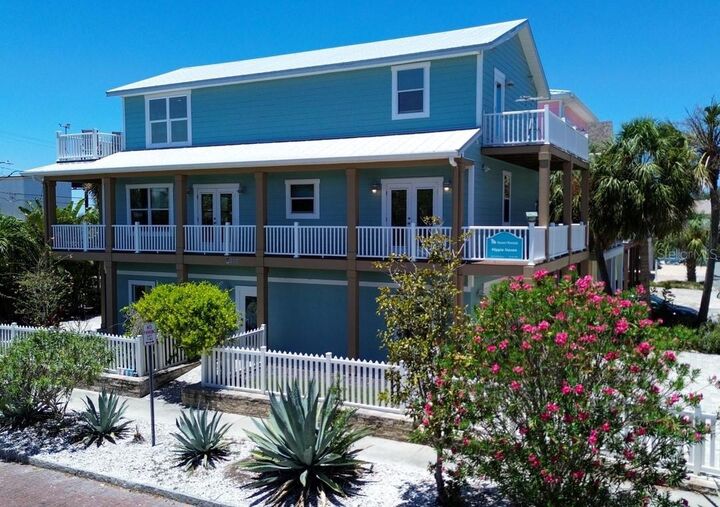 Property Photo: 5417 Essex Avenue S FL 33707