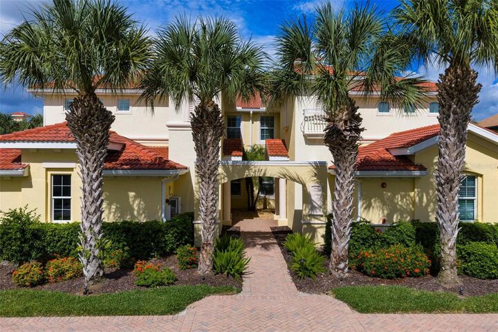 Property Photo:  137 Bella Vista Terrace 33C  FL 34275 