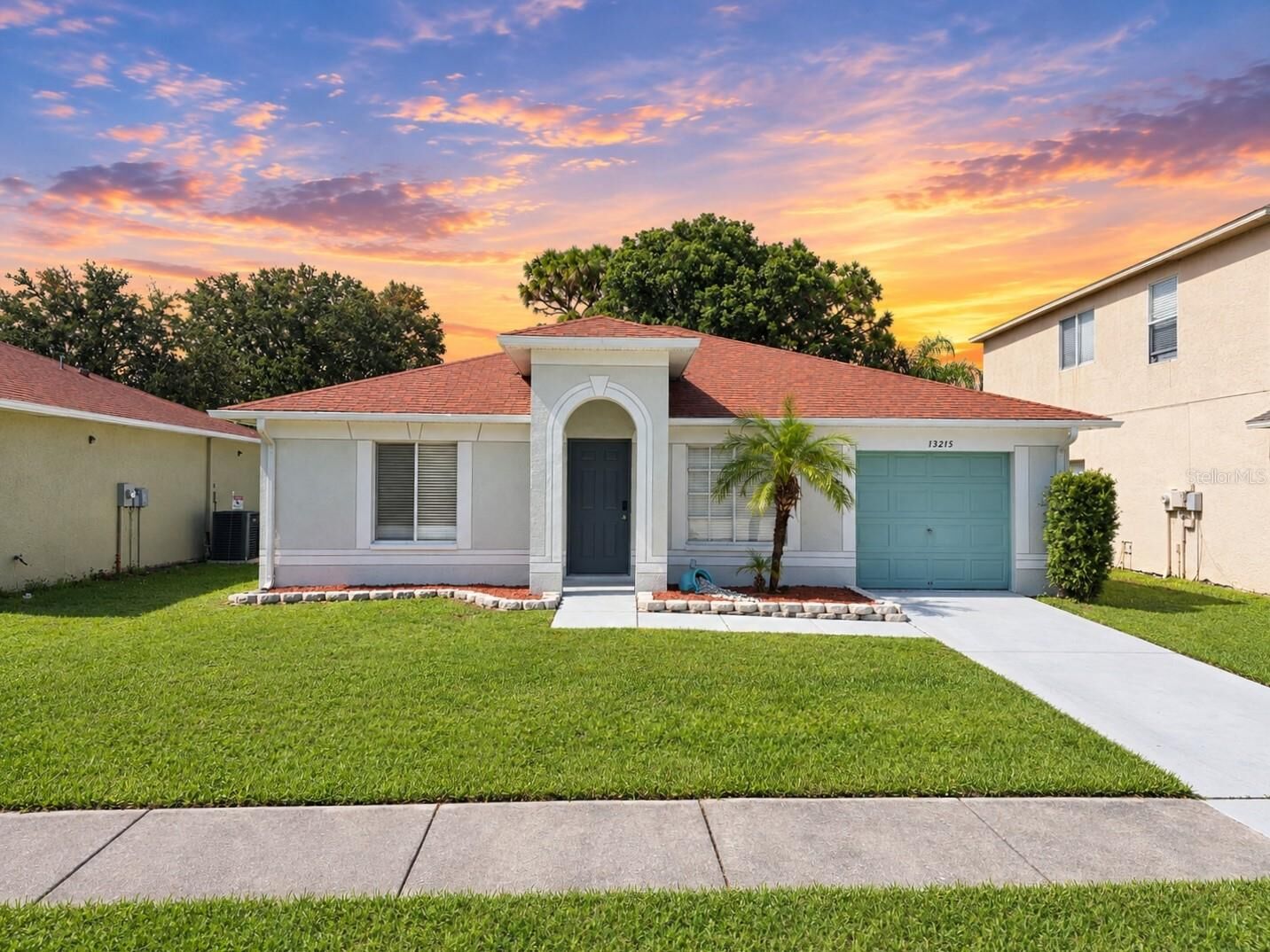 Property Photo:  13215 Pike Lake Drive  FL 33579 