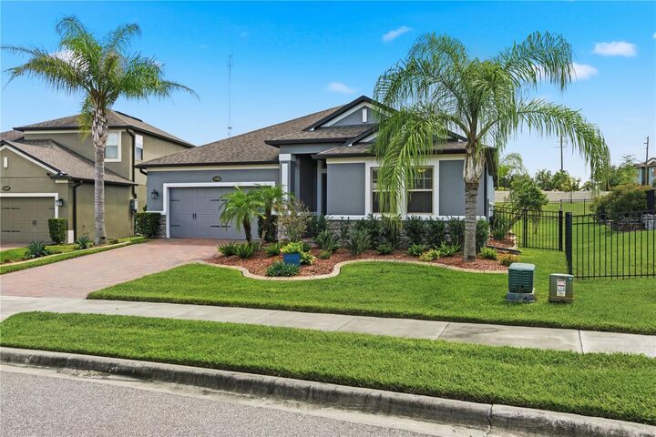 Property Photo: 2393 Panoramic Circle FL 32703