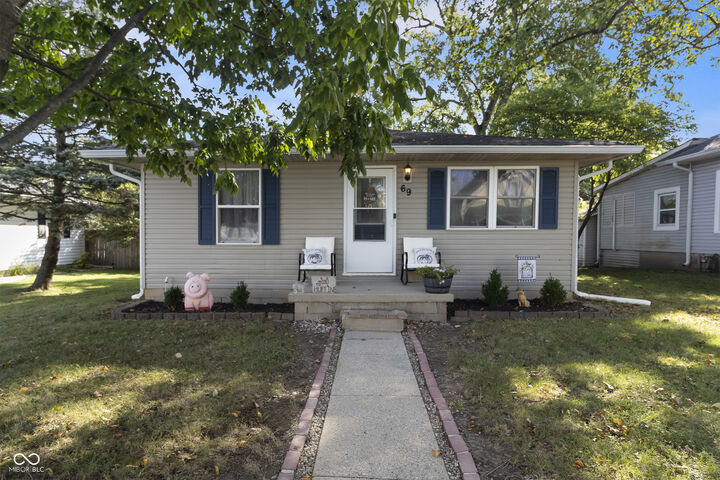 Property Photo:  69 S Carlisle Street  IN 46106 