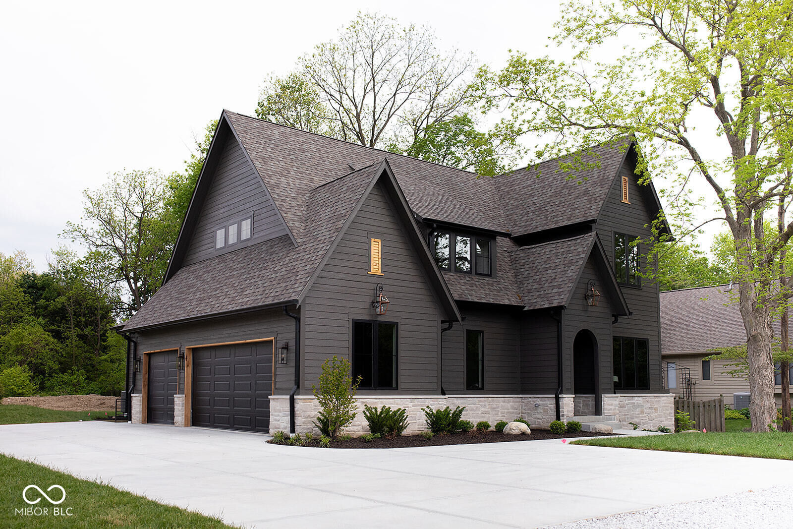 Property Photo: 10415 Westfield Boulevard IN 46280