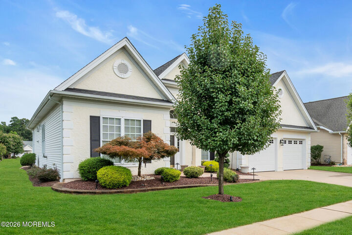 Property Photo:  4 Talister Court  NJ 07728 