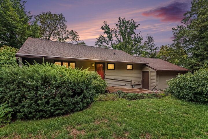 Property Photo: 1405 W Lovell Street MI 49006
