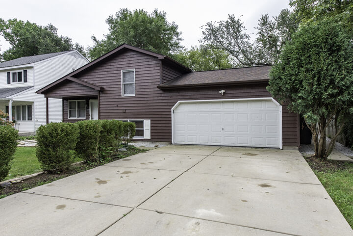 Property Photo: 10395 W Illinois Avenue IL 60099