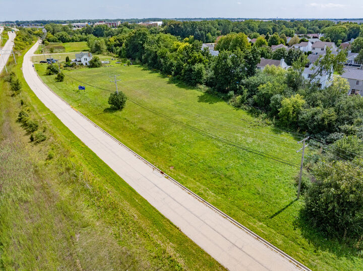 Property Photo: 4437-4495 W Kennedy Drive IL 60031