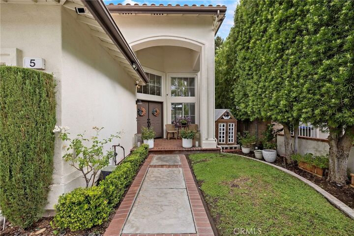 Property Photo:  5 Stonebrook  CA 92656 