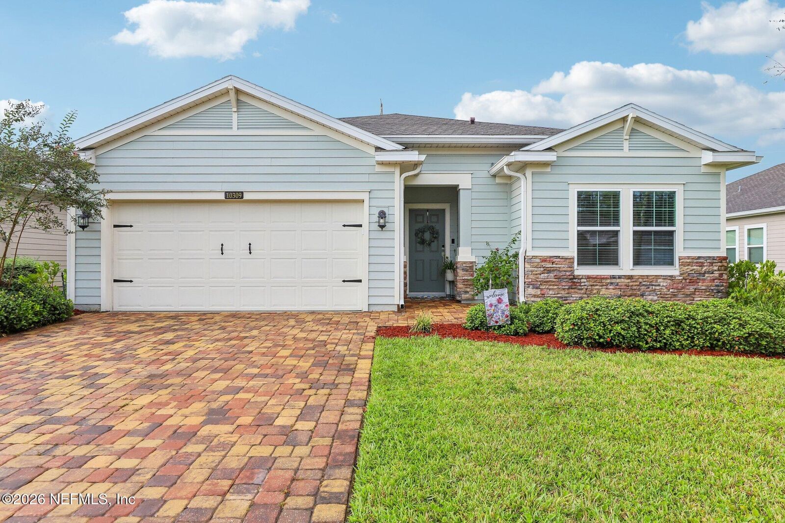 Property Photo: 10309 Pavnes Creek Drive FL 32222